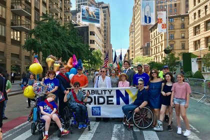 Участие на посланик Панайотов на Парада на хората с увреждания в Ню Йорк